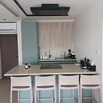 Lazuli Sea View & Pool Ap 502 Daire *