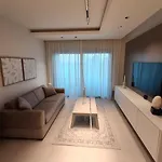 Lazuli Sea View & Pool Ap 502