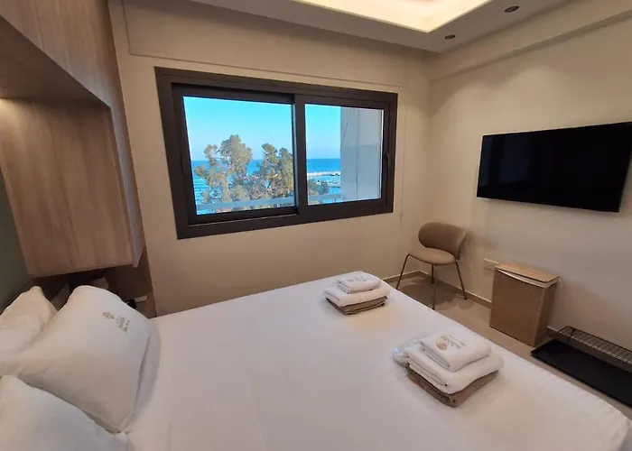 Lazuli Sea View & Pool Ap 502 Апартаменты Ларнака