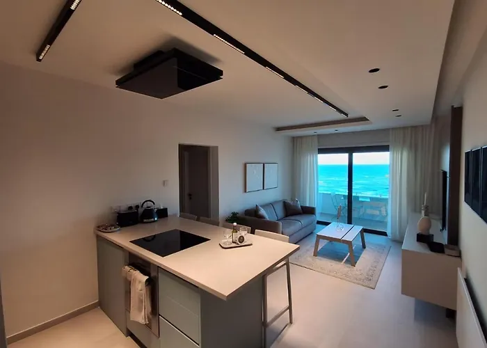 Lazuli Sea View & Pool Ap 502 Apartment *