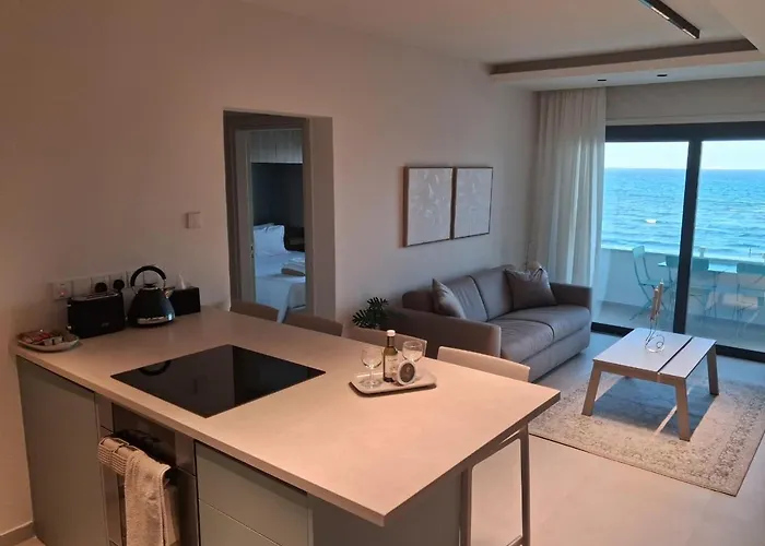 Lazuli Sea View&pool Ap 502 Larnaca