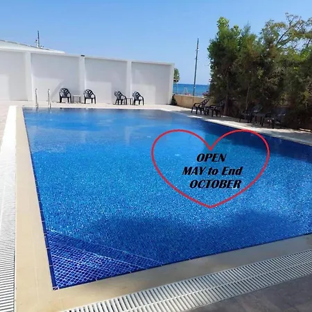 Lazuli Sea View & Pool Ap 502 아파트 *